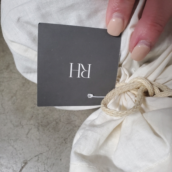 Restoration hardware twin bedding set - Picture 2 of 5